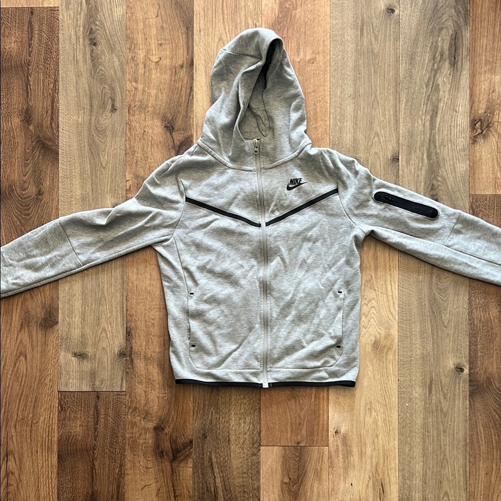 Nike Gray Hooded Jacket with Full-Zip